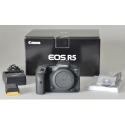 Canon EOS R5 Hybride - moins de 5000 clics